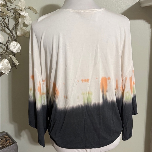 Chrysanthemum Women's Tie-Dye V-Neck Blouse - Picture 5 of 5